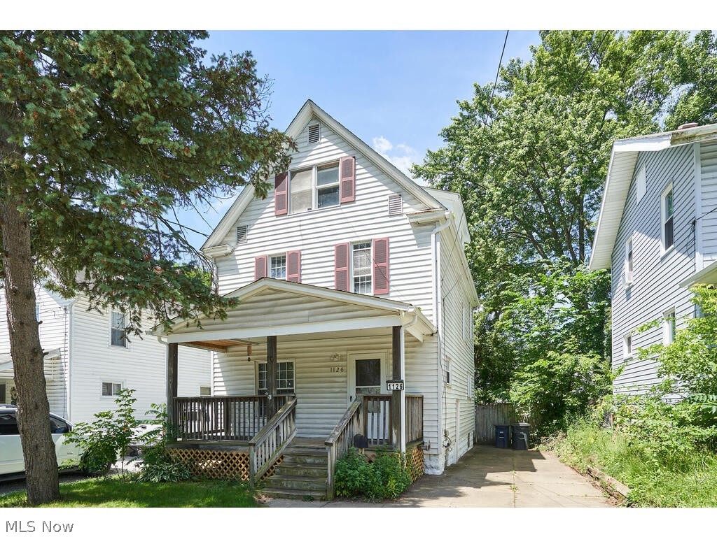 Big Falls Ave, Akron, OH 44310