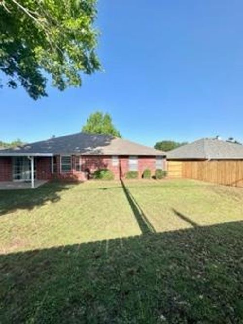 1804 Victoria Pl, Edmond, OK, 73003-3852 | Card Image