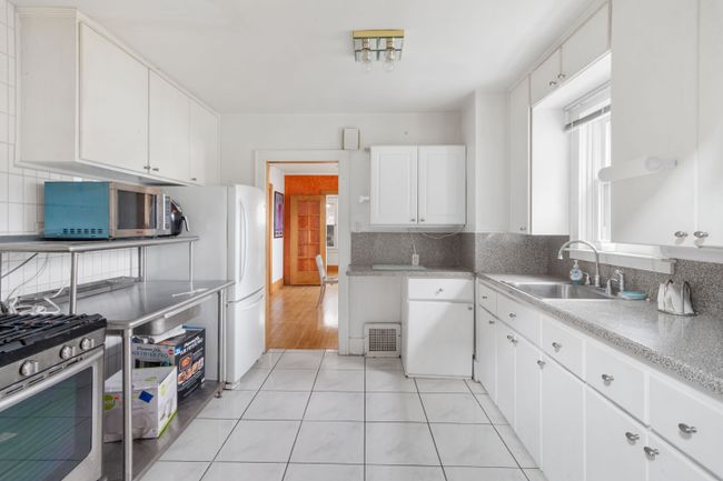157 W Cambourne St, House other with 3 bedrooms, 2 bathrooms and null parking in Ferndale MI | Image 4