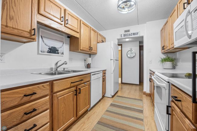 Kitchen | Image 7