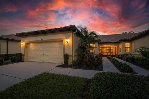 307 Bluewater Falls Ct, APOLLO BEACH, FL, 33572-3136 | Card Image