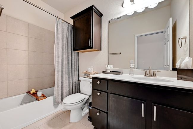 Secondary bathroom upstairs | Image 15