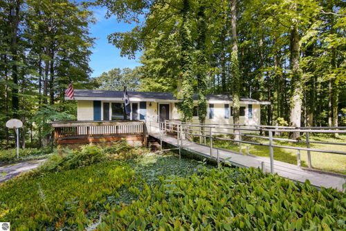 4110 S Scenic View Dr, Suttons Bay, MI, 49682-9508 | Card Image
