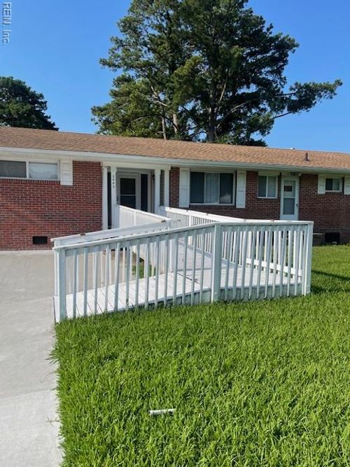 2445 Dominion Ave, Norfolk, VA, 23518-3226 | Card Image