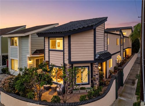 427 21st St, Huntington Beach, CA, 92648-3314 | Card Image