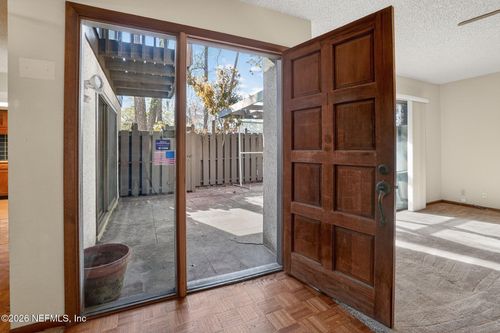 10519 Bigtree Circle E, Jacksonville, FL, 32257 | Card Image