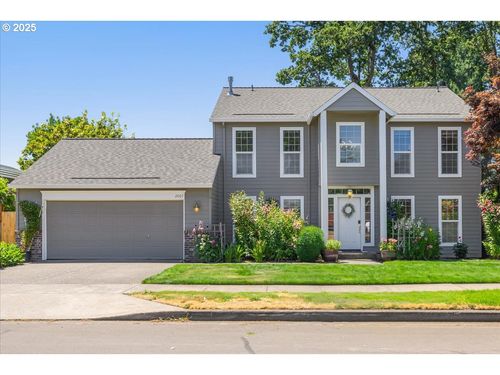 2007 Se 61st Dr, Hillsboro, OR, 97123-2913 | Card Image