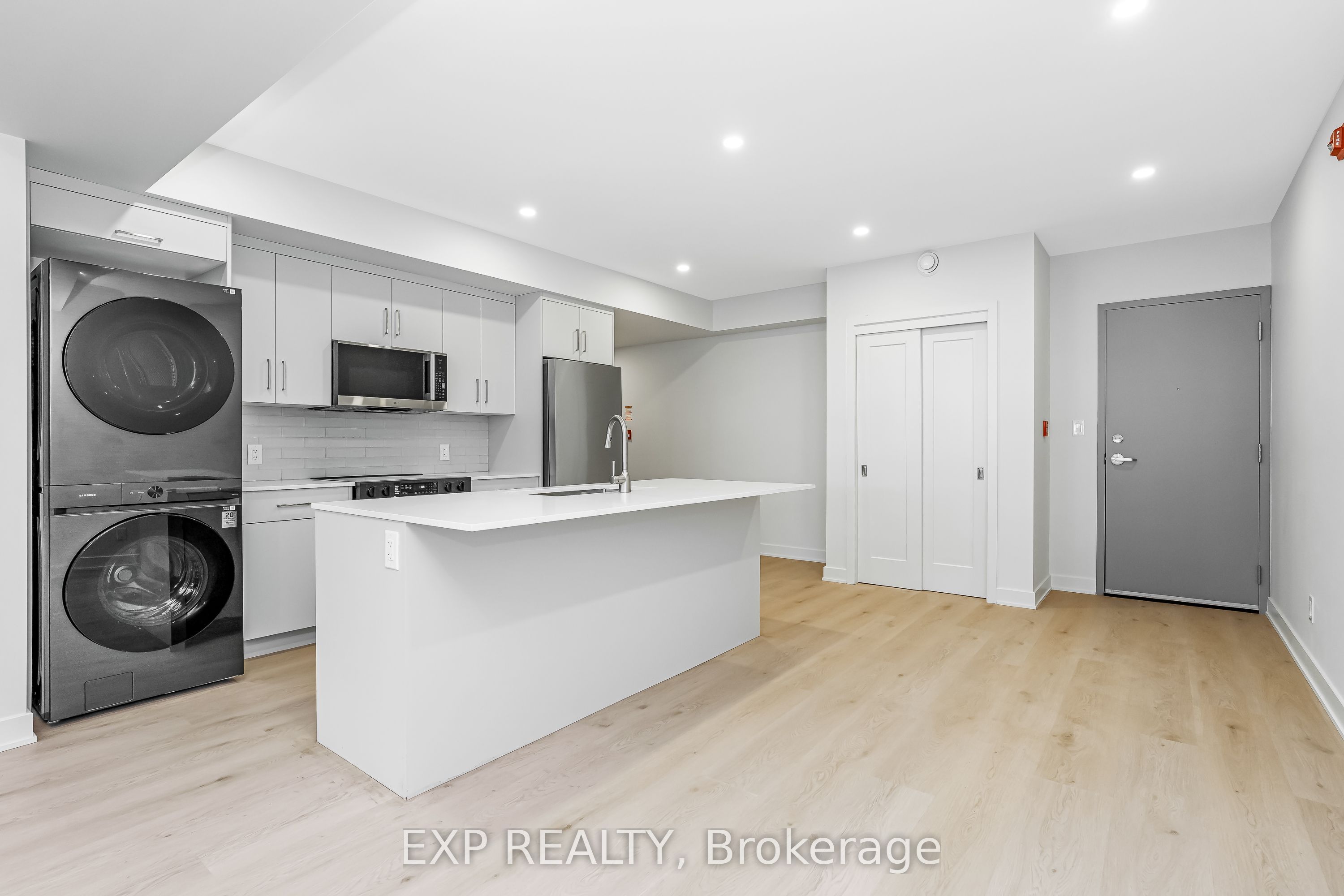 Residential Lease in Carlington - Central Park 4