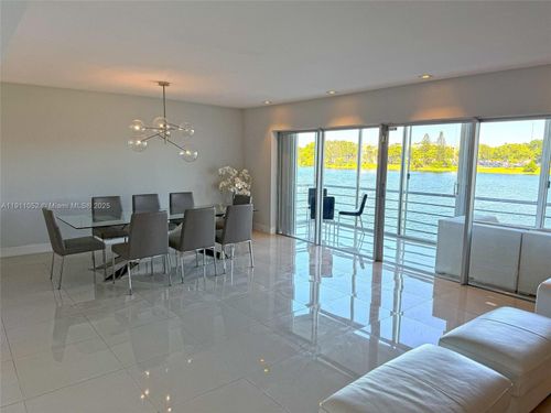 apt-228-879 195th St, Miami, FL, 33179-3410 | Card Image