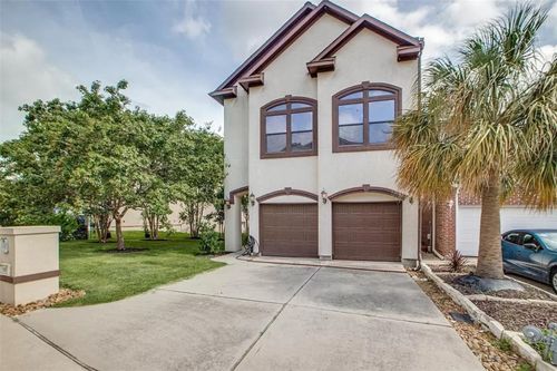 185 Capetown, Montgomery, TX, 77356-8838 | Card Image