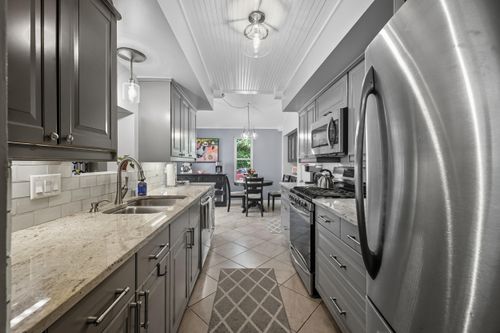 8012 Nob Hill Dr, Fort Thomas, KY, 41075-1493 | Card Image