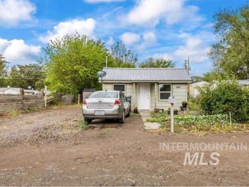 222 W Owyhee Ave, Homedale, ID, 83628-3149 | Card Image