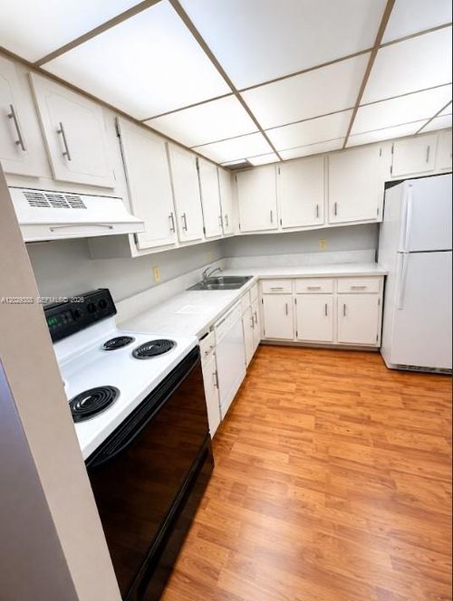 5-4d-501 E Dania Beach Blvd, Dania Beach, FL, 33004-3047 | Card Image
