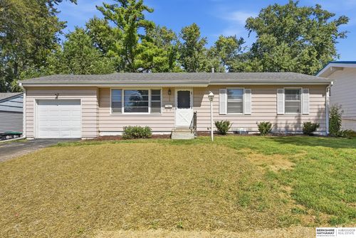 7704 Lafayette Avenue, Omaha, NE, 68144 | Card Image
