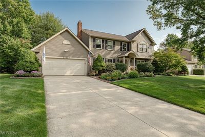 33567 Lisa Lane, House other with 4 bedrooms, 2 bathrooms and null parking in Solon OH | Image 2