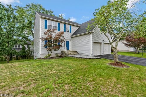 19 Heinrick Way, Bridgewater, NJ, 08807-5660 | Card Image