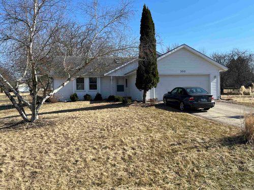 300 Lamplighter Loop Se, Poplar Grove, IL, 61065-9100 | Card Image