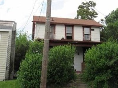 149 Coolspring Street, House other with 3 bedrooms, 1 bathrooms and null parking in Uniontown PA | Image 2