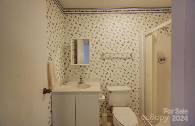 460 Crowfields Dr, Condo with 3 bedrooms, 3 bathrooms and null parking in Asheville NC | Image 20