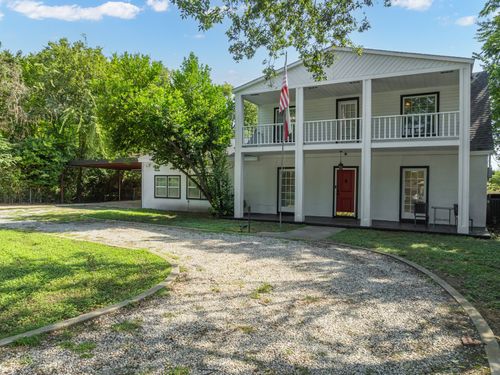 1504 Maple St, Irving, TX, 75060-6110 | Card Image