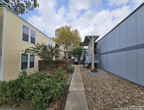 apt-4-1305 E Mulberry Ave, San Antonio, TX, 78209-7153 | Card Image