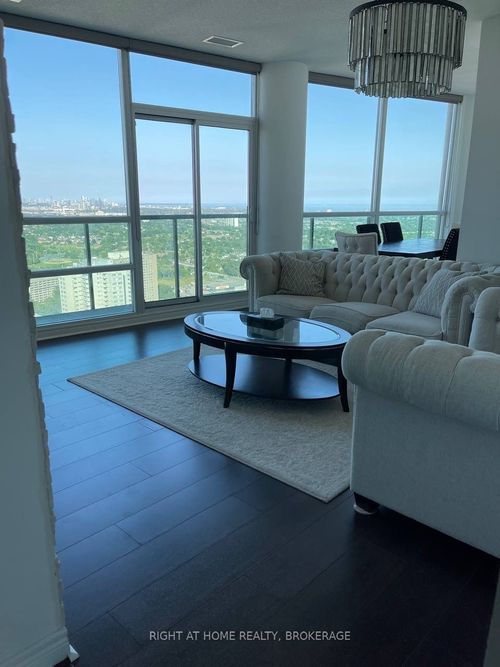 101-208 Enfield Pl, Mississauga, ON, L5B0G8 | Card Image
