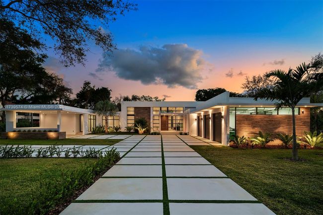 6830 Sw 104 Th St, House other with 7 bedrooms, 8 bathrooms and null parking in Pinecrest FL | Image 52