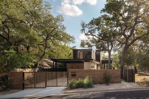 2407 W 10th St, Austin, TX, 78703-3846 | Card Image