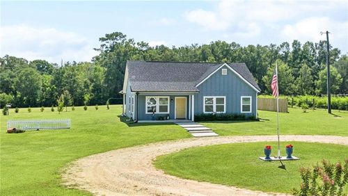 27432 W Mansfield Rd, Folsom, LA, 70437-7752 | Card Image