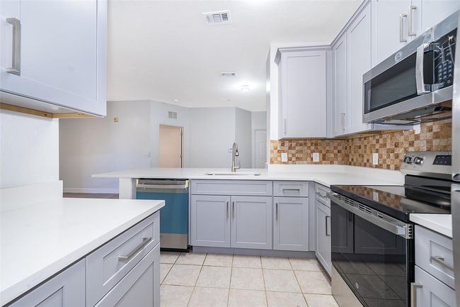 UNIT-102 - 6141 Metrowest Blvd, Condo with 4 bedrooms, 2 bathrooms and null parking in ORLANDO FL | Image 8