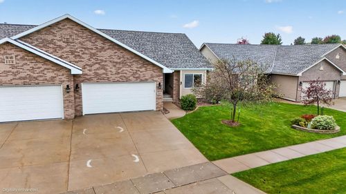 2006 Erik Rd, Cedar Falls, IA, 50613-7943 | Card Image