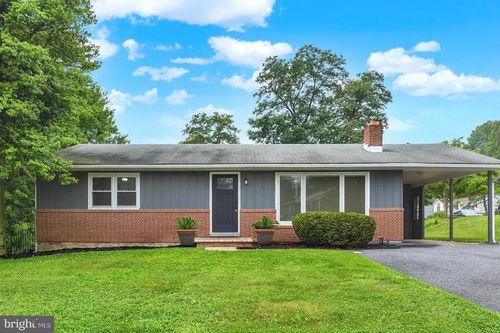 465 Pleasantview Rd, NEW CUMBERLAND, PA, 17070-3047 | Card Image