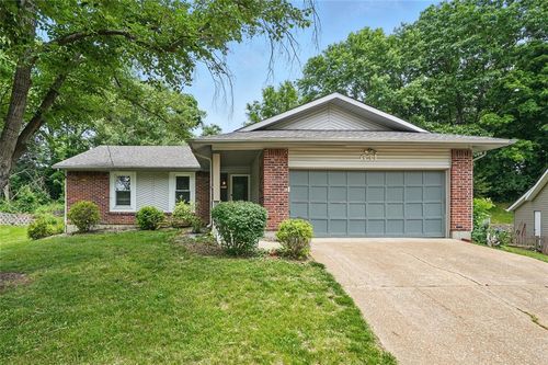 631 Applecross Ct, Manchester, MO, 63021-7721 | Card Image