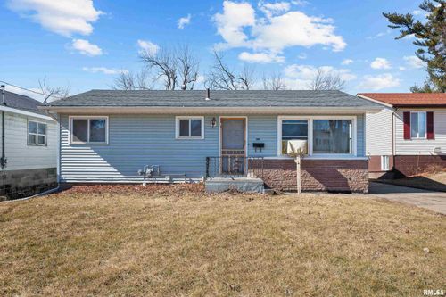3514 Cleveland St, Clinton, IA, 52732-1442 | Card Image