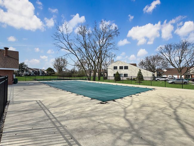 23 - 156 Morningside Ln W, Condo with 2 bedrooms, 1 bathrooms and 1 parking in Buffalo Grove IL | Image 12