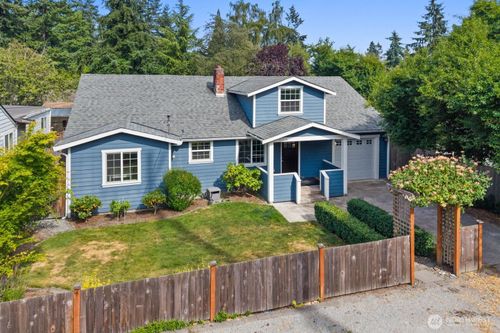11516 8th Ave Ne, Seattle, WA, 98125-6206 | Card Image