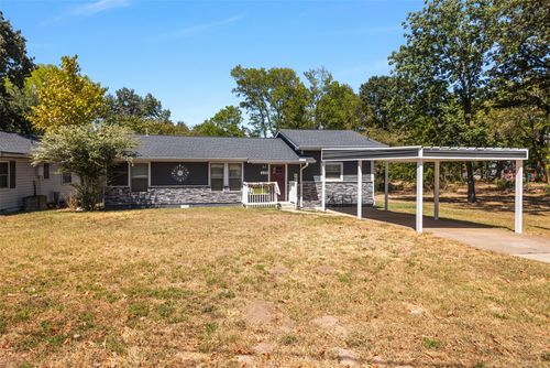 120 Memorial Dr, Gun Barrel City, TX, 75156-4283 | Card Image