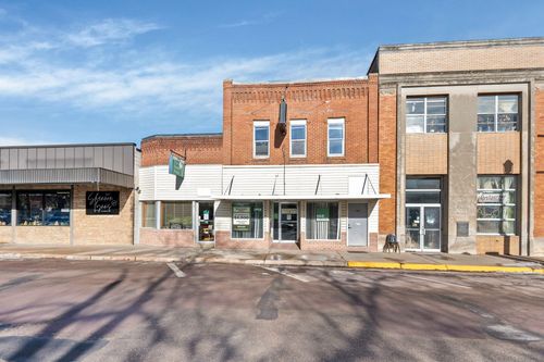 308 10th St, Windom, MN, 56101-1451 | Card Image