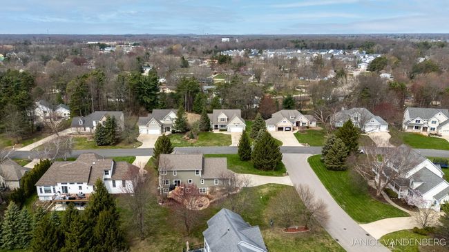 15-web-or-mls-3022-jamesway-ave | Image 52