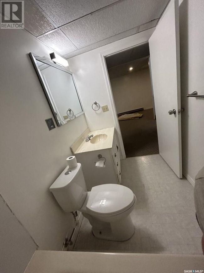 142 3rd St W, House other with 5 bedrooms, 2 bathrooms and null parking in Coronach SK | Image 23