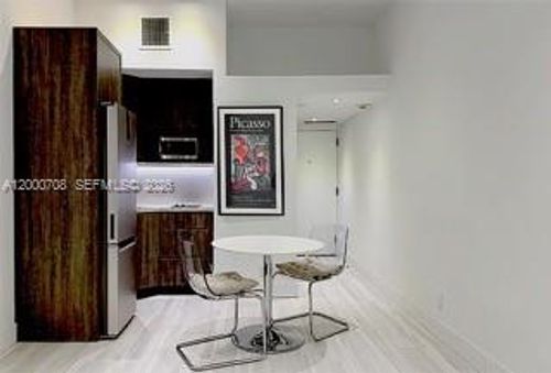 cc6-1915 Brickell Ave, Miami, FL, 33129-1777 | Card Image