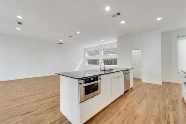 4940 Jack Ct, Townhouse with 2 bedrooms, 3 bathrooms and null parking in Dallas TX | Image 14