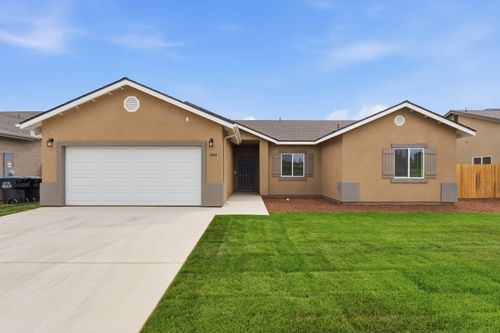 3447 E Douglas Ave, Visalia, CA, 93292-9146 | Card Image