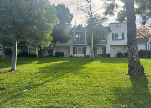 600 Church Pl, Redlands, CA, 92374-2462 | Card Image