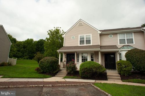 6 Wellington Ct, East Windsor, NJ, 08520-2730 | Card Image