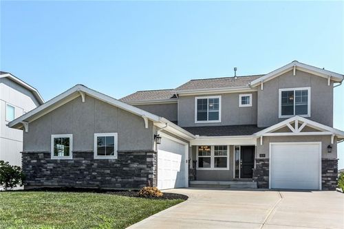 8111 N Sycamore Ave, Kansas City, MO, 64158-7640 | Card Image