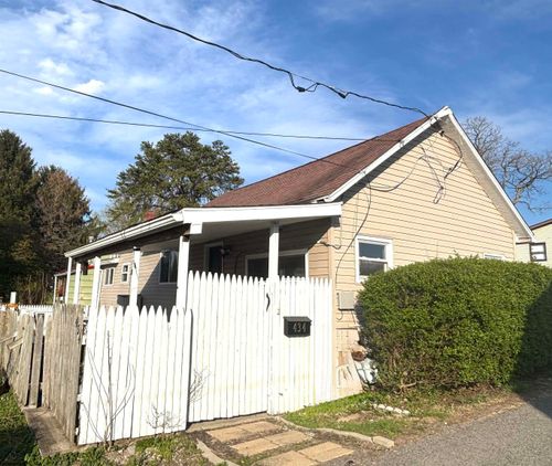 434 Center St, Morgantown, WV, 26505-4703 | Card Image