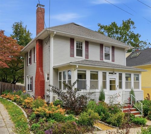 234 5th St, Providence, RI, 02906-3760 | Card Image