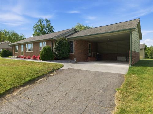 2356 Brushy Mountain Rd, Wilkesboro, NC, 28697-8411 | Card Image