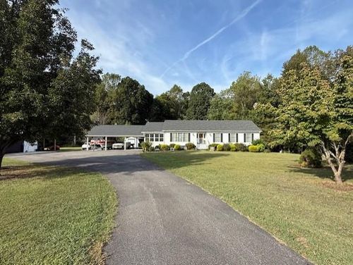 8959 Thomas Jefferson Hwy, Charlotte Court House, VA, 23923-3009 | Card Image